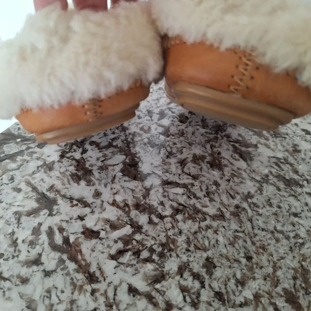 Tory Burch genuine Leather Suede sheepskin fur slippers size 7